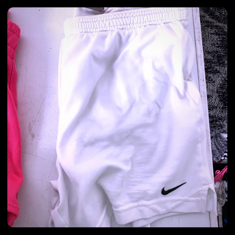 White nike shorts